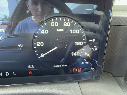 Certified 2024 Ford Mustang Coupe RWD image 17