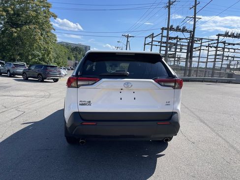 Certified 2024 Toyota RAV4 LE AWD/4WD image 4