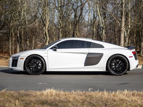Used 2018 Audi R8 V10 plus image 4
