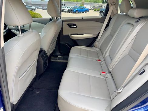 Used 2021 Nissan Rogue SV w/ Premium Package AWD/4WD image 11