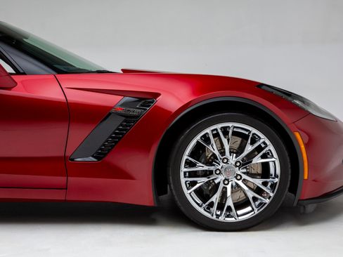 Used 2015 Chevrolet Corvette Z06 w/ 2LZ Preferred Equipment Group RWD image 39