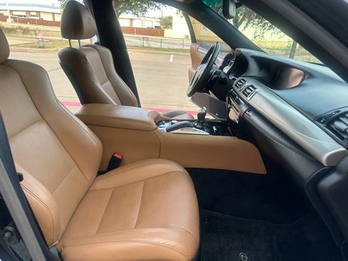 Used 2016 Lexus LS 460 RWD image 25