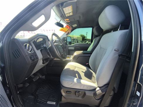 Used 2013 Ford F250 XLT w/ Chrome Pkg image 9