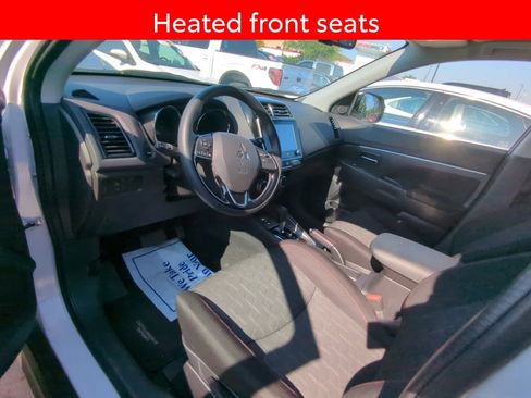 Used 2025 Mitsubishi Outlander Sport LE AWD/4WD image 7