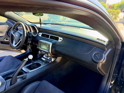 Used 2014 Chevrolet Camaro SS w/ SS Performance Package RWD image 22