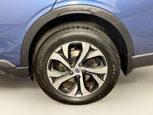 Used 2020 Subaru Outback Limited w/ Popular Package #2 AWD/4WD image 11