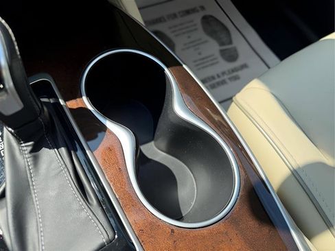 Used 2017 INFINITI QX60 Luxe w/ Deluxe Technology Package image 42