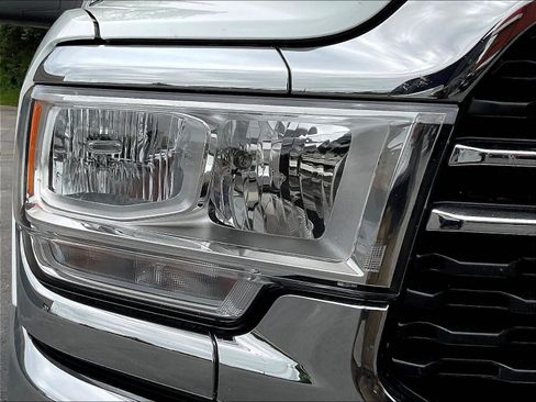 Used 2024 RAM 2500 Big Horn AWD/4WD image 29