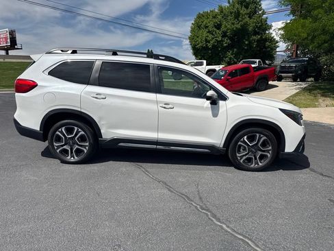 Used 2023 Subaru Ascent Limited AWD/4WD image 2