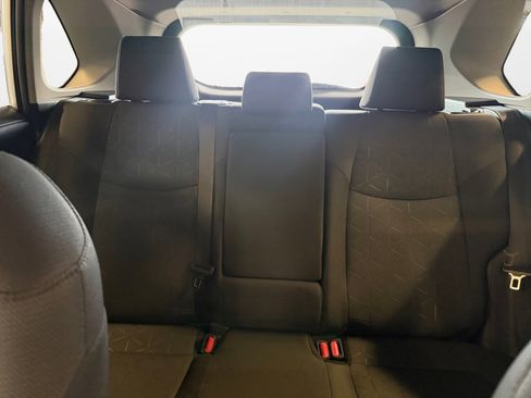Used 2020 Toyota RAV4 XLE w/ Convenience Package AWD/4WD image 15