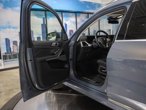 Used 2026 BMW X7 xDrive40i AWD/4WD image 12
