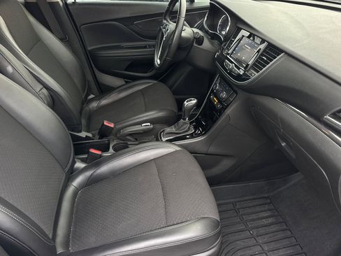 Used 2022 Buick Encore Preferred w/ Safety Package image 16