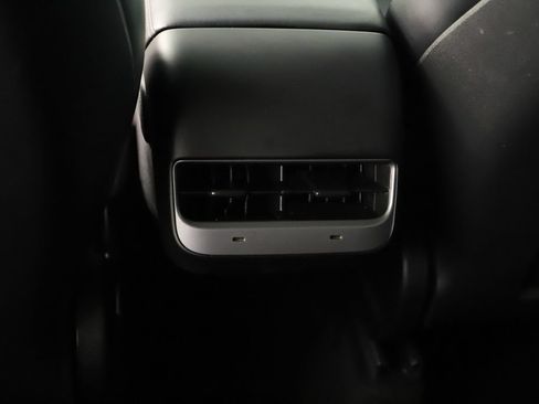 Used 2023 Tesla Model Y Long Range AWD/4WD image 21