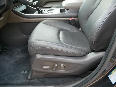 Certified 2026 Kia Carnival FWD image 20
