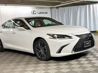 Certified 2023 Lexus ES 350 w/ Premium Package