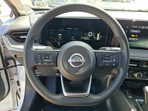 Certified 2025 Nissan Kicks SV w/ Charging Package FWD image 23