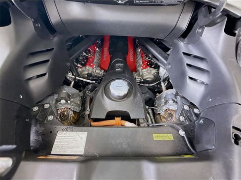 Used 2022 Ferrari SF90 Spider image 27