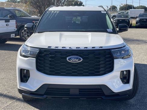 New 2026 Ford Explorer ST-Line w/ ST-Line Street Pack RWD image 8