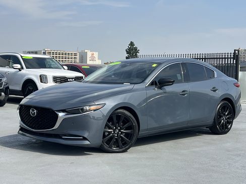 Used 2022 MAZDA MAZDA3 s image 2