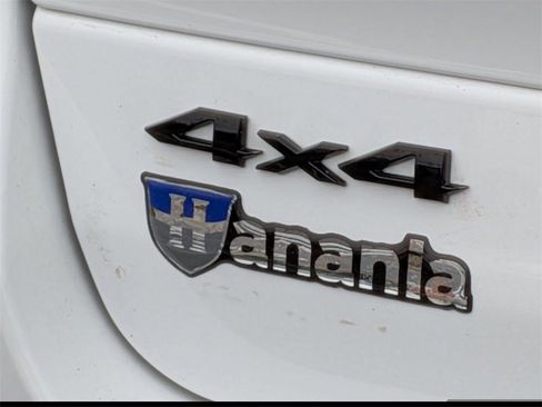 Used 2023 Jeep Grand Cherokee Altitude image 12