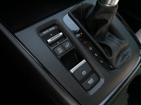 Used 2023 Honda CR-V LX image 29