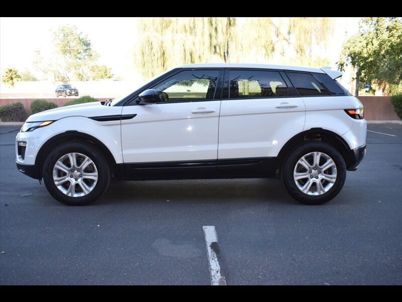 Used 2018 Land Rover Range Rover Evoque SE AWD/4WD image 4
