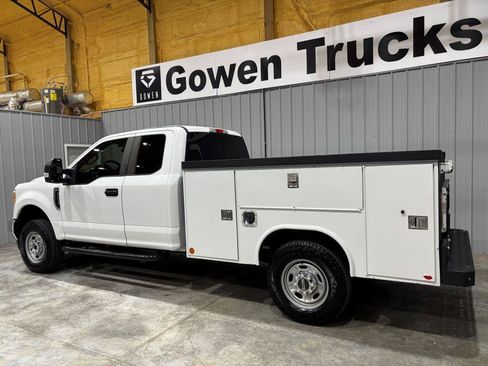 Used 2017 Ford F250 XL w/ Power Equipment Group AWD/4WD image 5