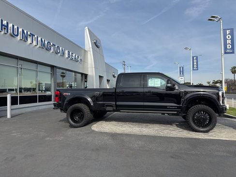 Used 2026 Ford F450 Platinum w/ FX4 Off-Road Package image 3