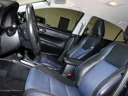 Used 2017 Toyota Corolla SE FWD image 21