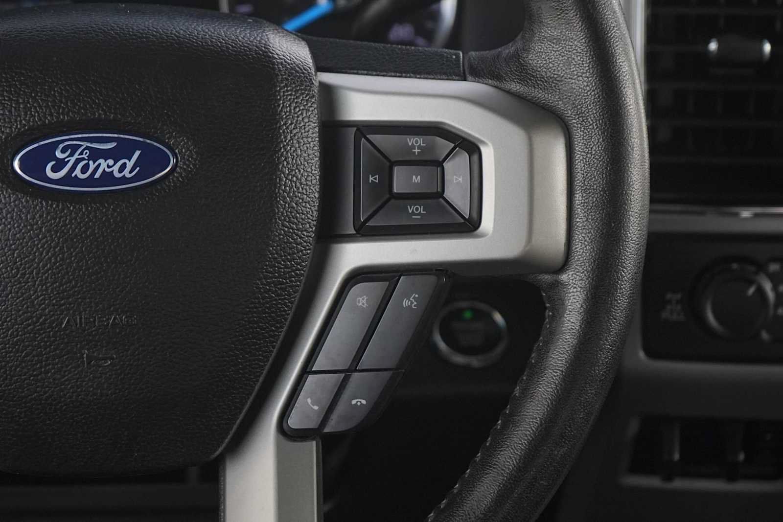 Used 2019 Ford F250 Lariat w/ Lariat Ultimate Package AWD/4WD image 18