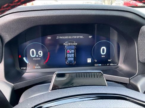 Used 2025 Ford Explorer ST-Line w/ ST-Line Street Pack image 19