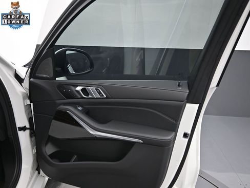 Certified 2025 BMW X7 xDrive40i w/ Executive Package image 19