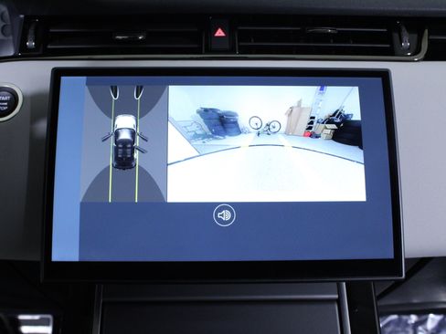 Used 2024 Land Rover Range Rover Evoque Dynamic SE image 27