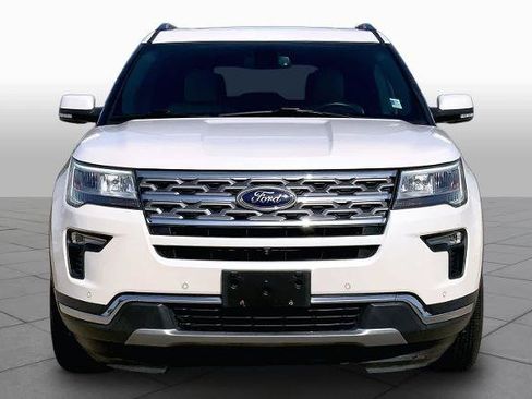 Certified 2019 Ford Explorer Limited w/ Ford Safe & Smart Package FWD image 4