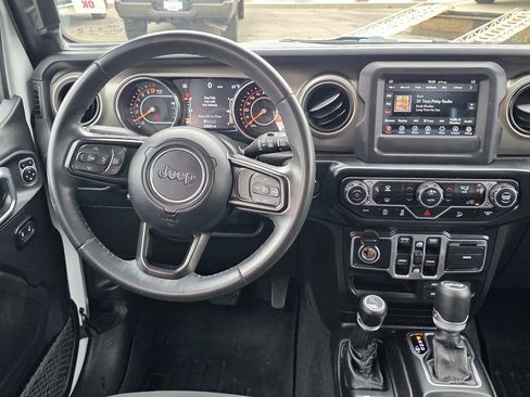 Used 2019 Jeep Wrangler Unlimited Sport S AWD/4WD image 18