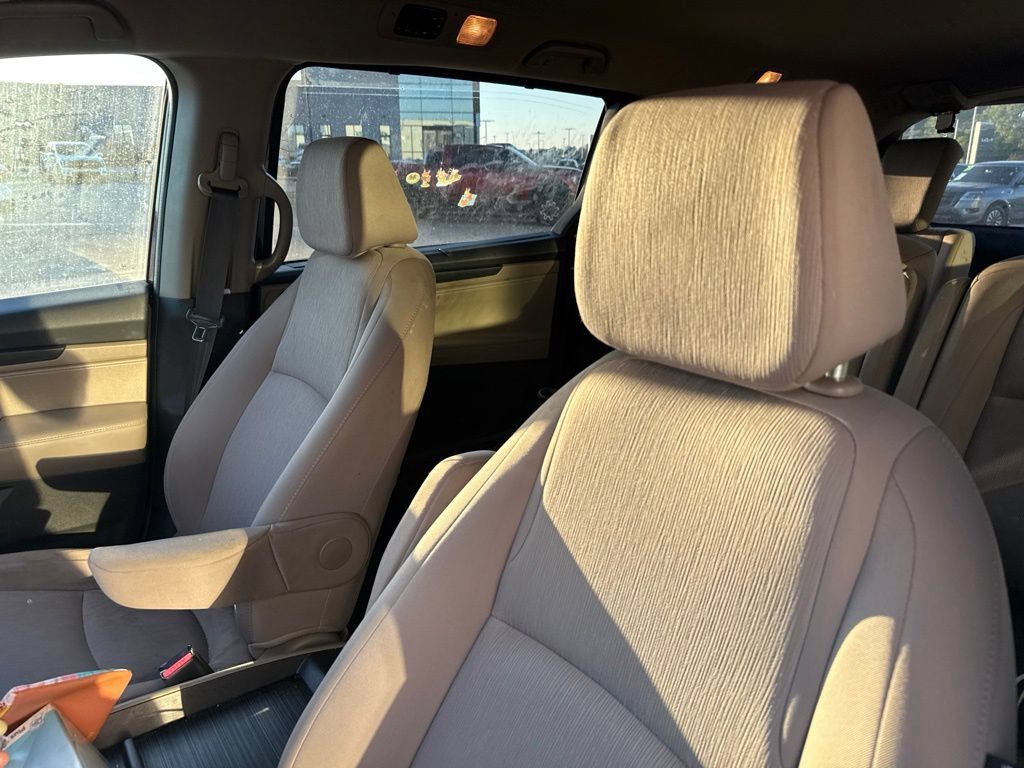 Used 2019 Honda Odyssey EX image 7