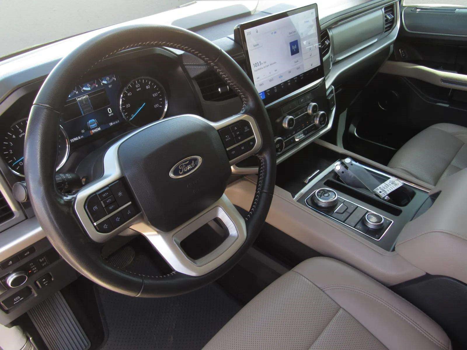 Used 2022 Ford Expedition XLT AWD/4WD image 17