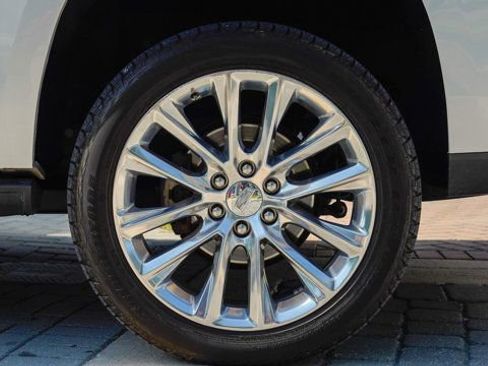 Used 2019 Cadillac Escalade ESV Premium Luxury image 15