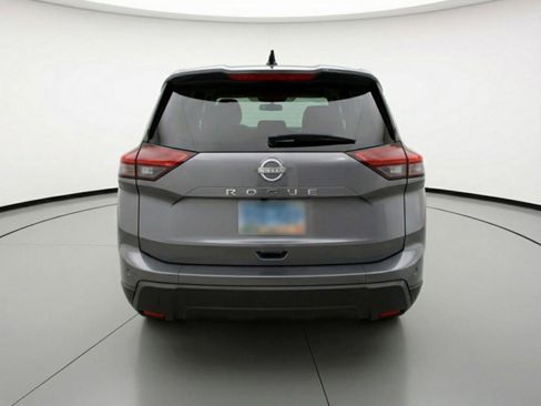 Used 2025 Nissan Rogue SV FWD image 7