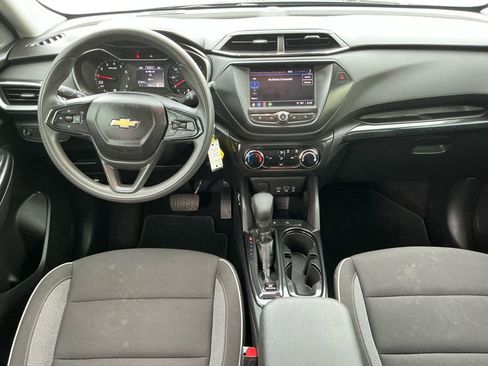 Used 2023 Chevrolet TrailBlazer LS image 17