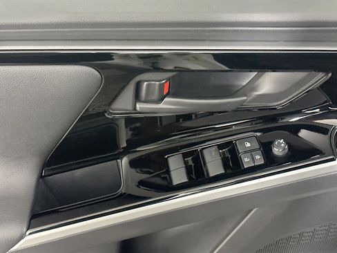 Used 2024 Toyota bZ4X XLE w/ Weather Package image 15