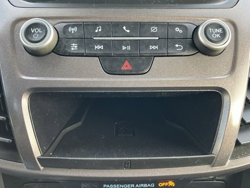 Used 2020 Ford Transit Connect XL image 20