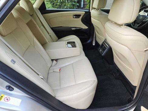 Used 2013 Toyota Avalon Limited image 30