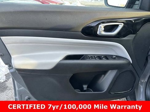 Certified 2023 Jeep Compass Limited image 16