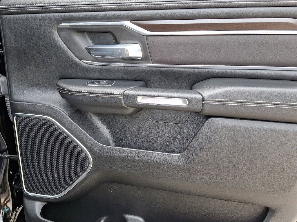 Used 2022 RAM 1500 Laramie AWD/4WD image 14