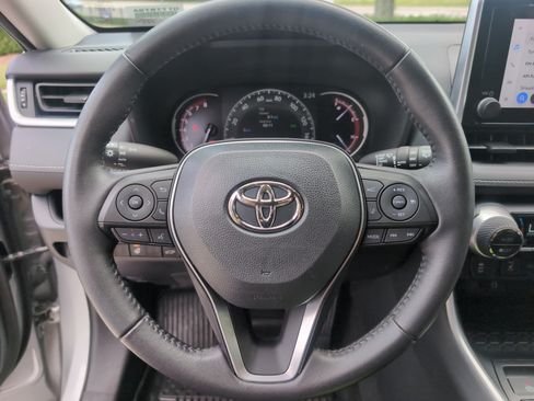 Certified 2023 Toyota RAV4 XLE w/ Convenience Package AWD/4WD image 18