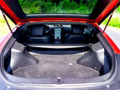 Used 2020 Nissan 370Z Touring Sport RWD image 26