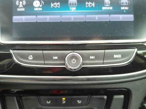 Used 2021 Buick Encore Preferred FWD image 39