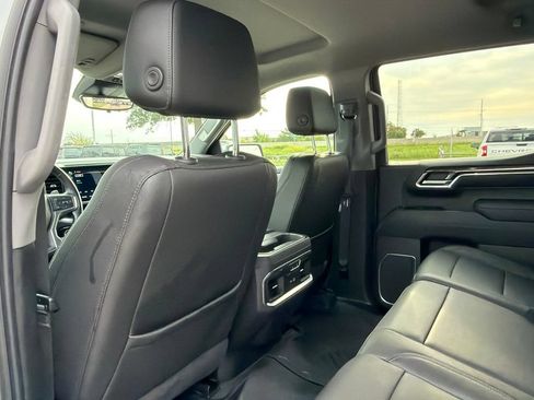 Used 2022 Chevrolet Silverado 1500 LTZ w/ Technology Package AWD/4WD image 18