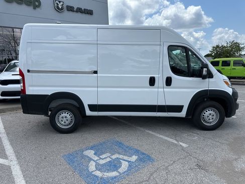 New 2025 RAM ProMaster 2500 w/ Convenience Group image 35
